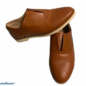 Time & Tru Brown Leather Comfort Loafers 7